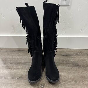 Steven by Steve Madden fringe faux suede boots size 9